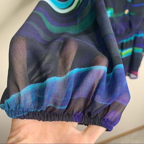 Calvin Klein small peplum long sleeve top (B1) - Picture 2 of 9